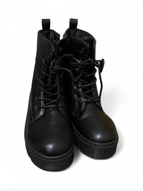 Black Lace-Up Platform Combat Boots for Women